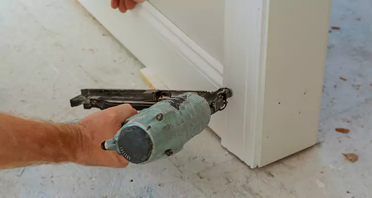 Fix Garage Door Panel in Leisure City, FL