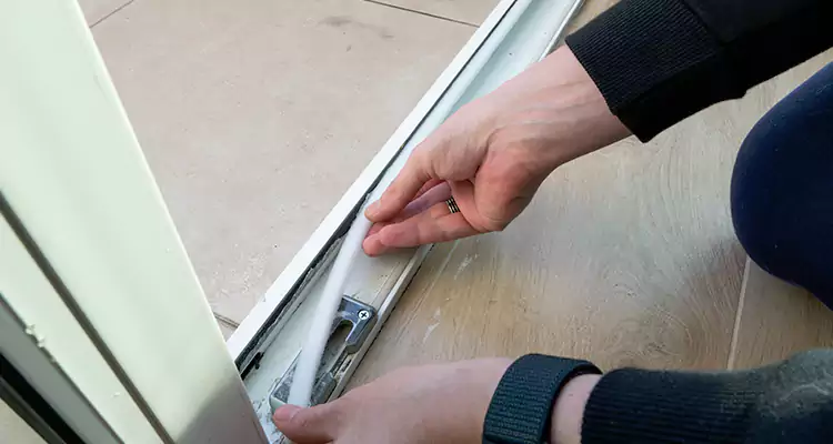 Garage Door Off Track Repair in Leisure City, FL