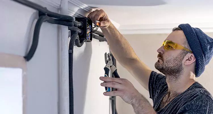 Garage Door Opener Cable Repair in Leisure City, FL