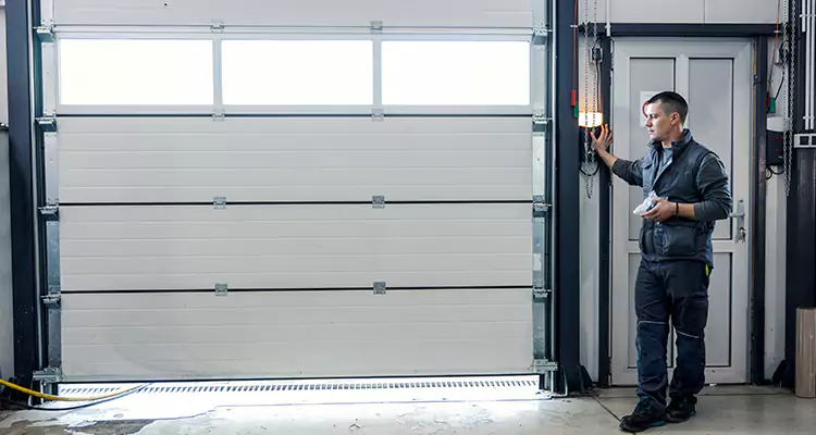 Modern Overhead Door Repair in Leisure City, FL