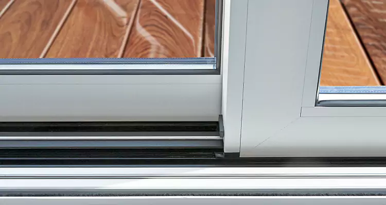 Patio Doors Leaking Water Issue Repair Services in Leisure City, FL