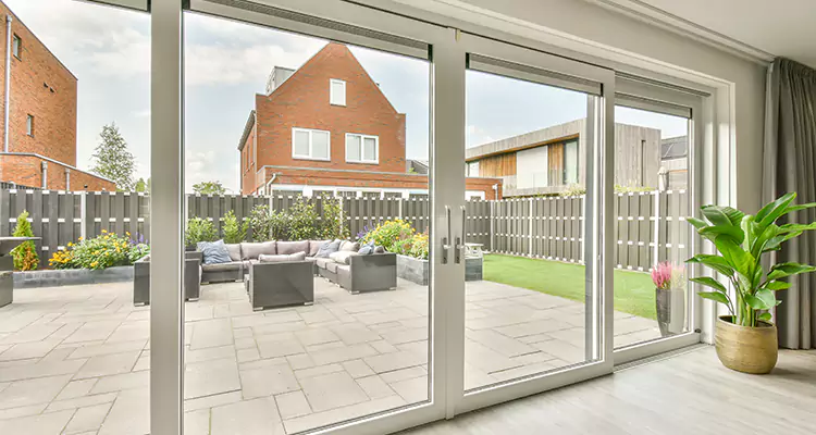 Best Sliding Screen Door Replacement Company in Leisure City, FL