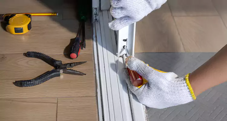 Closet Sliding Door Track Repair in Leisure City, FL