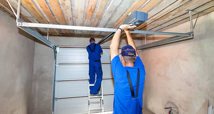 Garage Door Opener Technician in Leisure City, FL