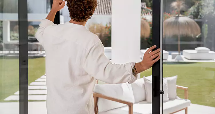 Sliding Screen Door Maintenance for Closing Issues in Leisure City, FL